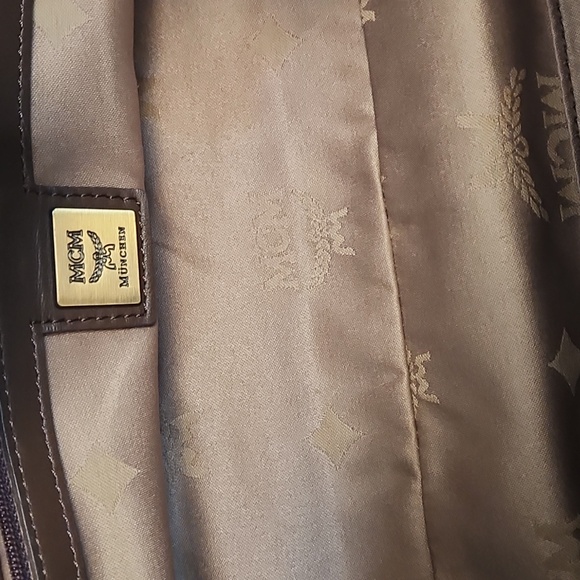 MCM QUILTED LEATHER BAG - Picture 8 of 11